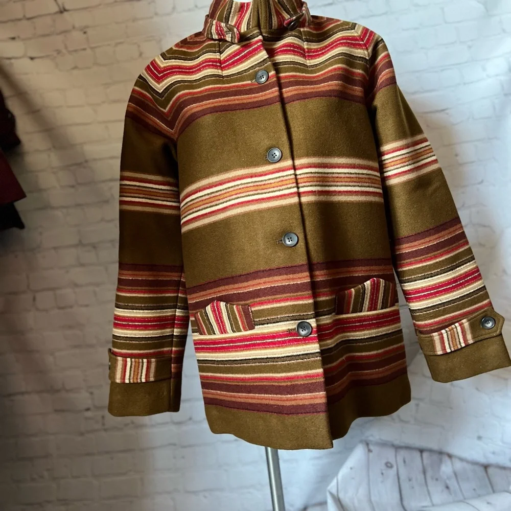 Pendleton button tab